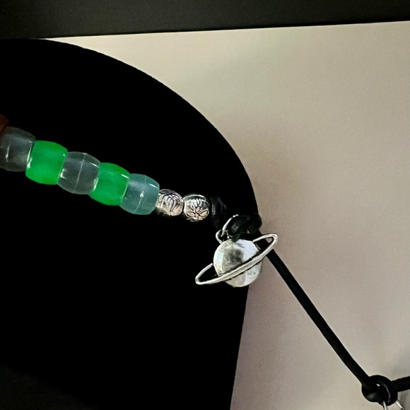 Roach Clip Spaced Out Smoker’s Helper Glow in the Dark Alien Head & green beads - Picture 7 of 17